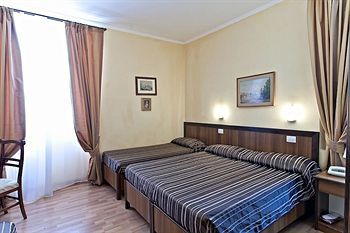 Trastevere Hotel Cisterna Рим Экстерьер фото
